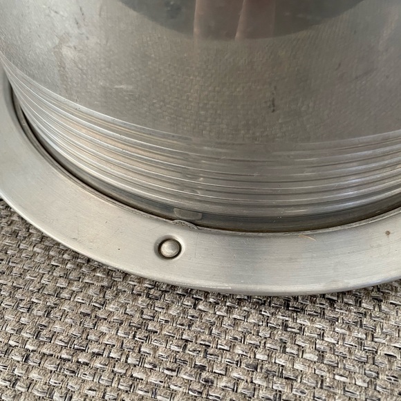 Vintage Regal Ware Aluminum Cake Carrier Plate With Locking Lid - Picture 3 of 9